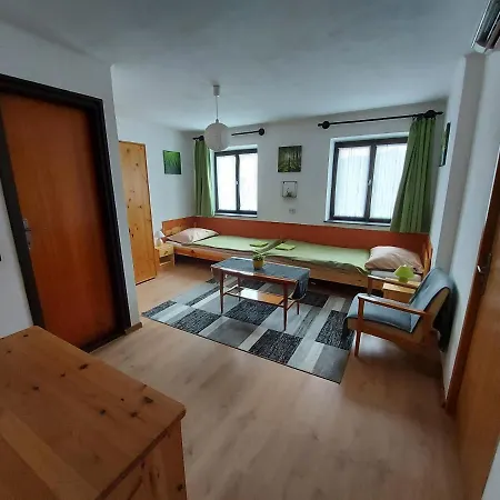 Apartment Dunkanyar Gyongye Vendeghaz *