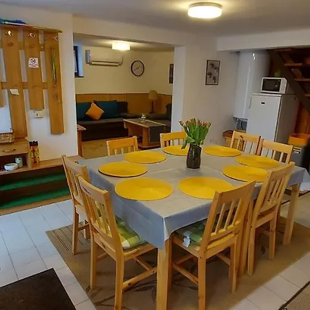Dunkanyar Gyongye Vendeghaz *