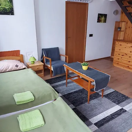 Dunkanyar Gyongye Vendeghaz Apartment