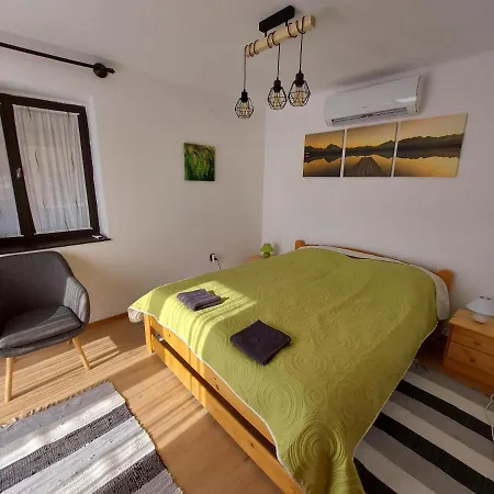 Apartment Dunkanyar Gyongye Vendeghaz *