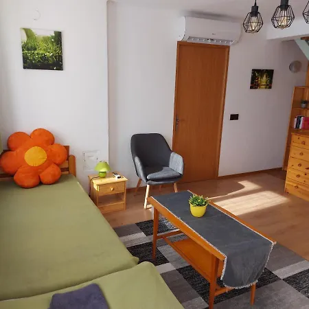 Apartment Dunkanyar Gyongye Vendeghaz *