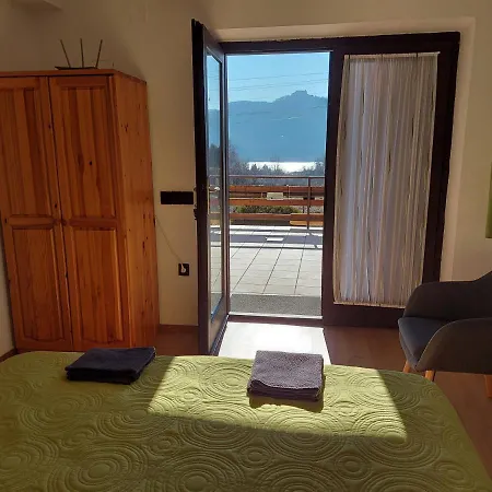 Dunkanyar Gyongye Vendeghaz Apartment